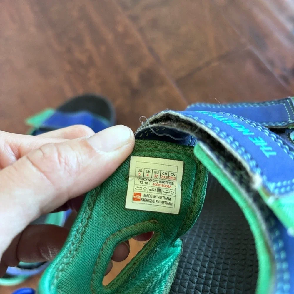 The North Face Girls‎ Sandals Size 5 Blue Green